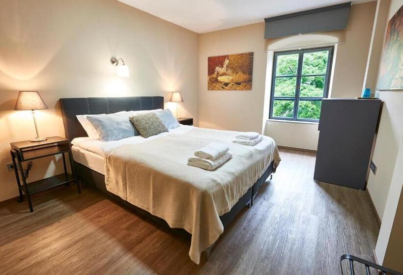 اتاق استاندارد, Postel Hostel