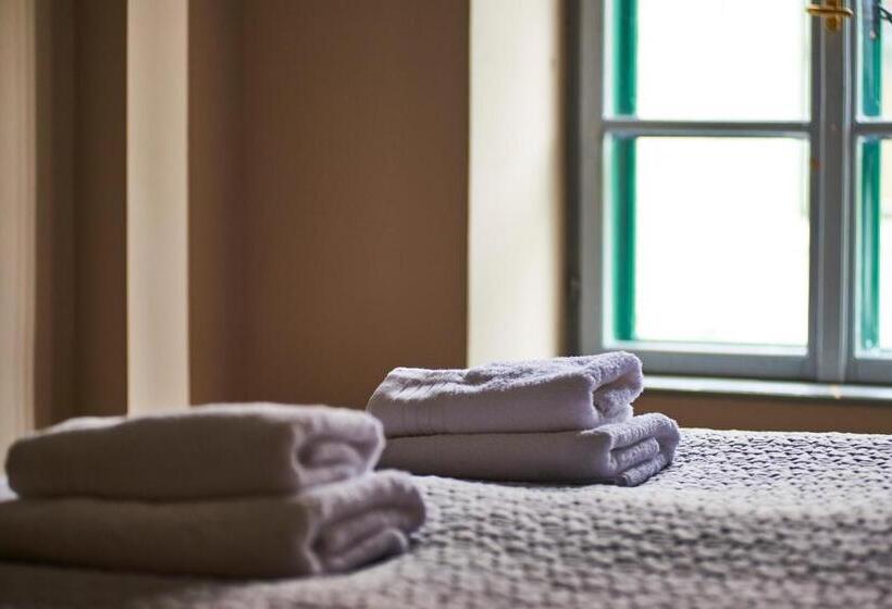 اتاق استاندارد, Postel Hostel