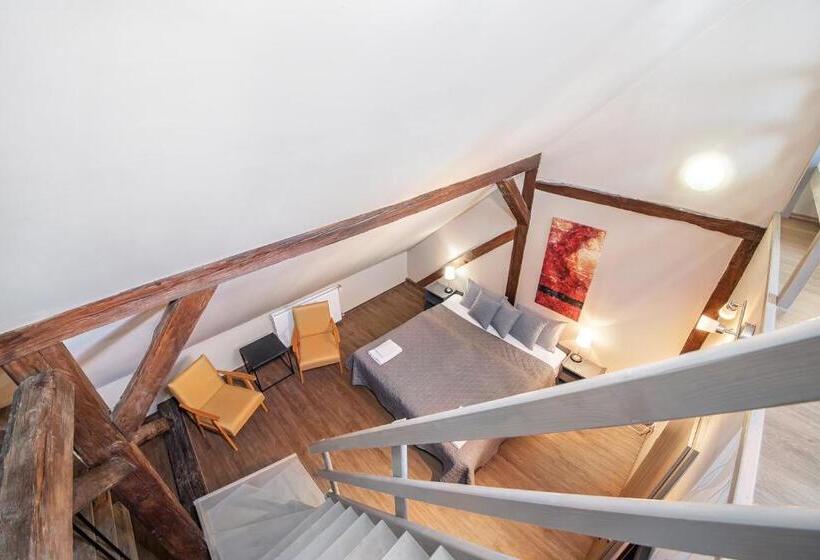 Economy Quadruple Room, Postel Hostel