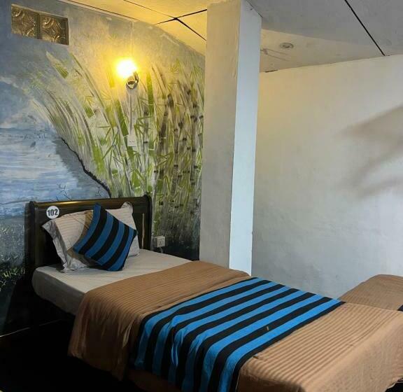 Cama em Quarto Compartilhado, Noname Hostel And Cafe