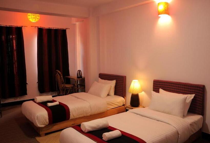 Standard room with outdoor bath, Easy Homes   Ashok Stupa