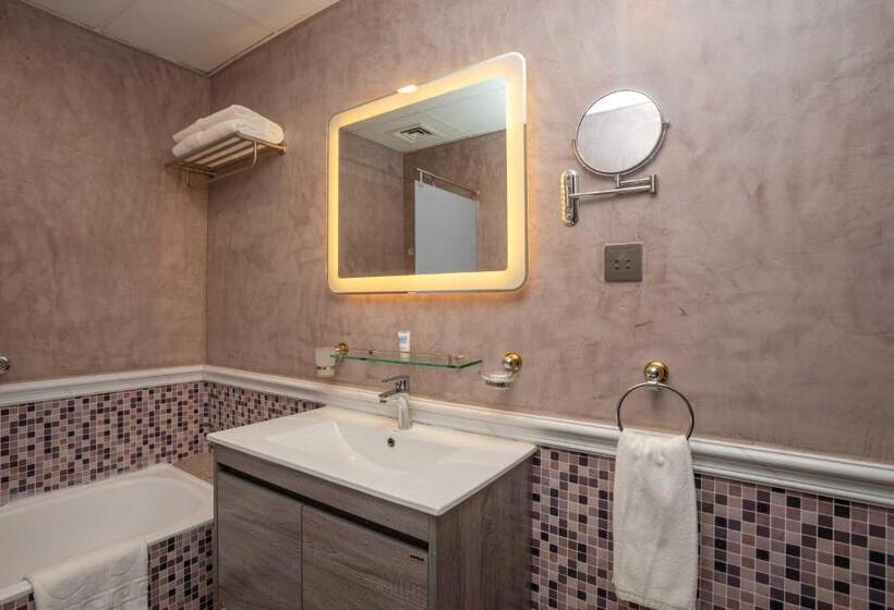 اتاق لوکس با تخت بزرگ, Ezdan Hotel, Residences
