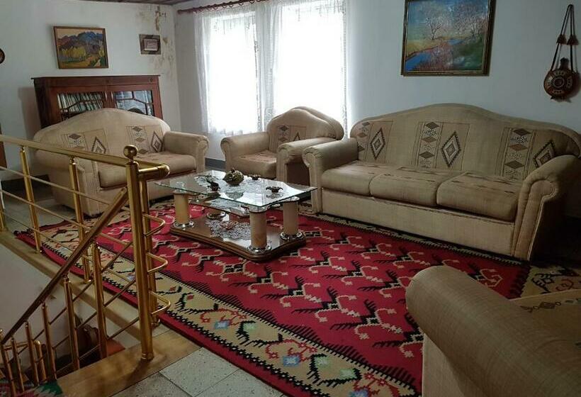 家庭间, Eva Guesthouse