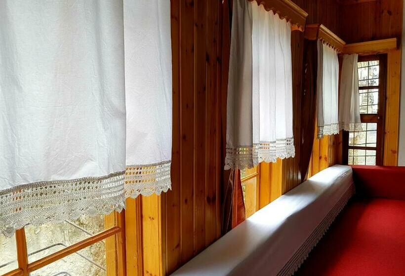 家庭间, Eva Guesthouse