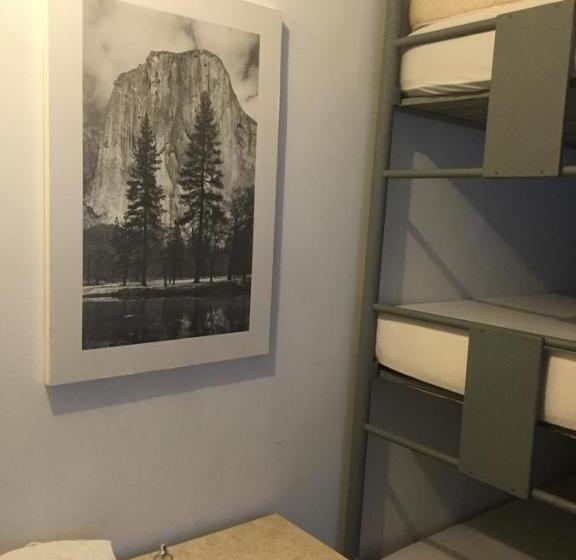 Кровать в Общей Комнате, Hostel Mamy Dorme