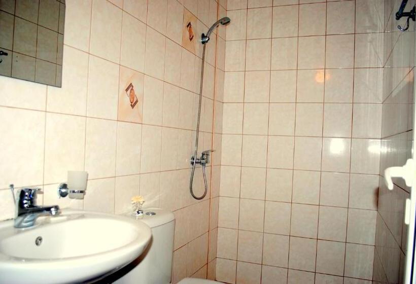 Апартаменты 1 Спальня Вид на Сад, Veda Guest House