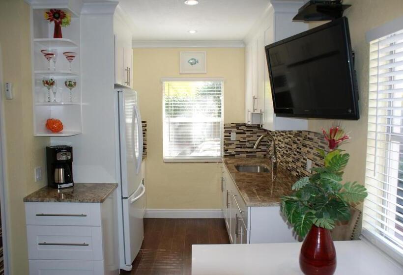 Студио Стандарт Вид на Сад, Atlantic Shores Vacation Villas