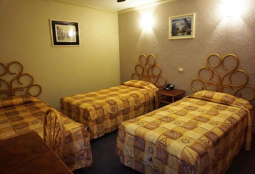 Трежместный Номер Economy, Plaza Crystal