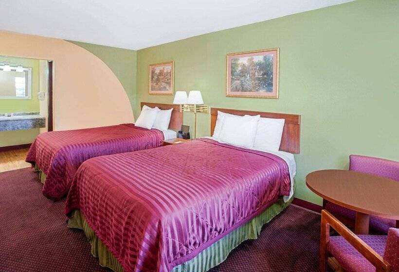 Cameră Standard 2 Paturi Duble, Days Inn & Suites By Wyndham Terre Haute