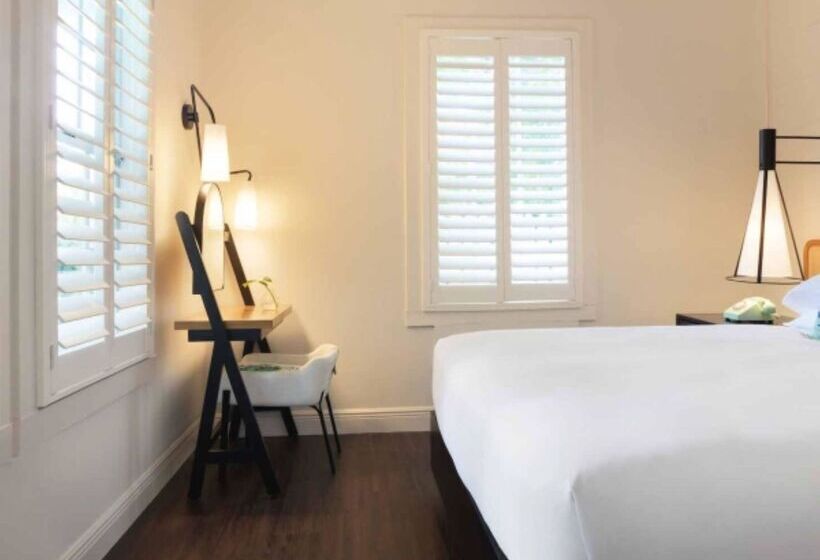 غرفة قياسية سرير كينج, Lighthouse Hotel   Key West Historic Inns
