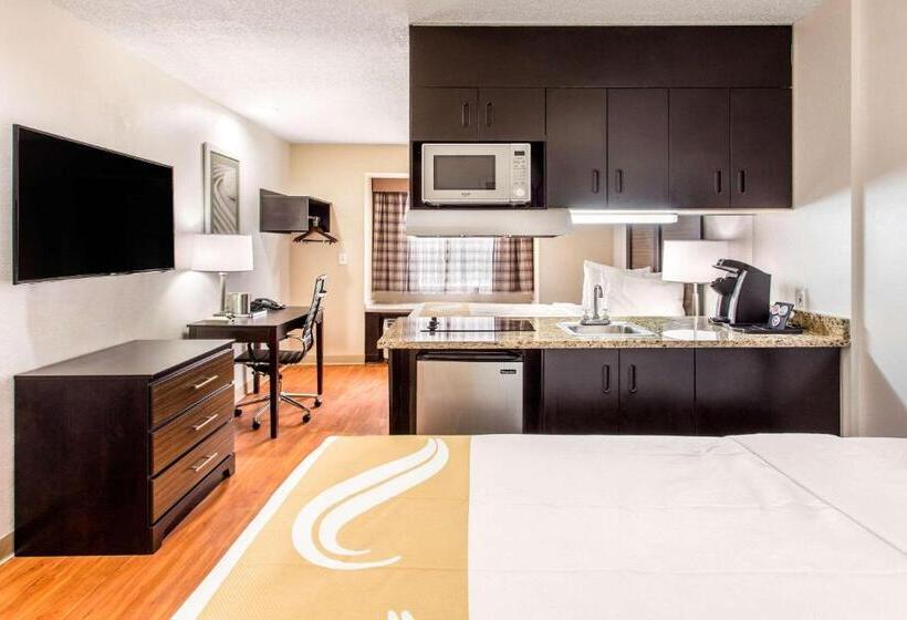 Люкс, Quality Inn & Suites Myrtle Beach Near Outlets