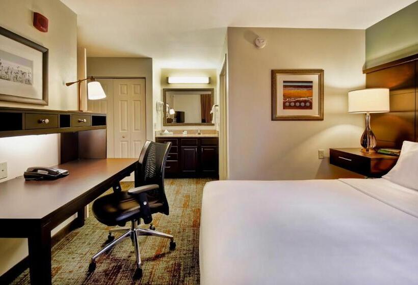 سوئیت 2 خوابه, Staybridge Suites Madison   East, An Ihg