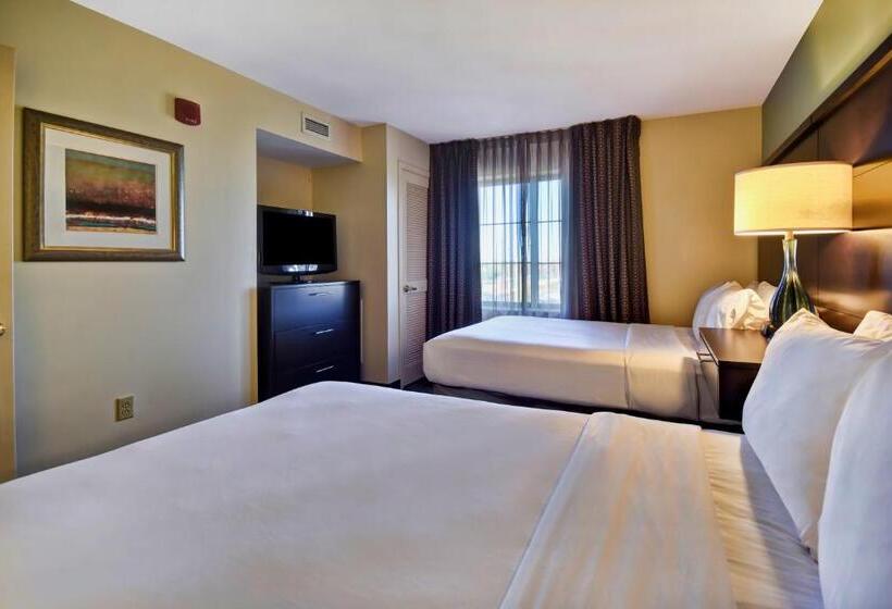 Люкс, Staybridge Suites Madison   East, An Ihg