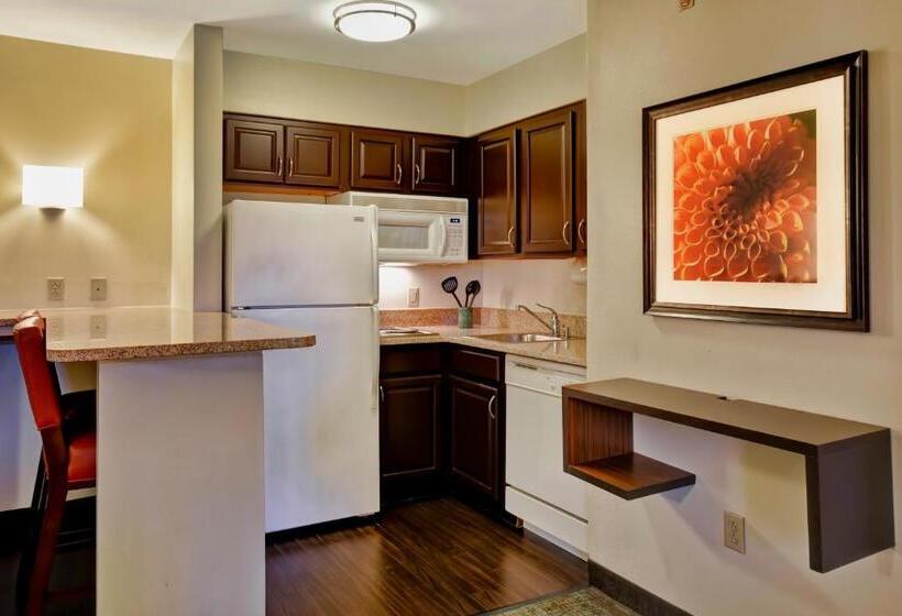 سوییت, Staybridge Suites Madison   East, An Ihg