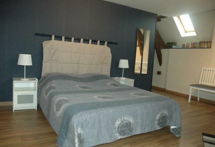 Номер Стандарт с Балконом, Chambre D Hote La Bouliere