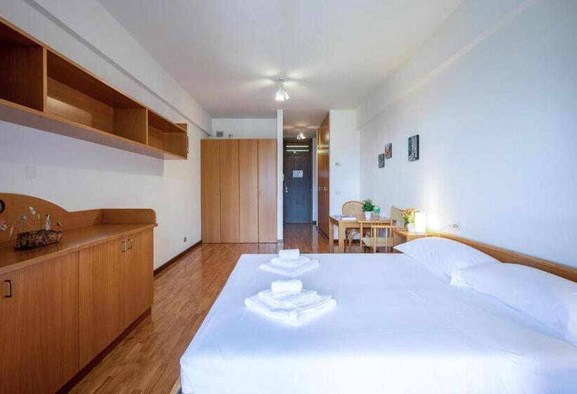 장애인을 위한 킹사이즈 침대 스탠다드 룸, Grem Bike Hostel