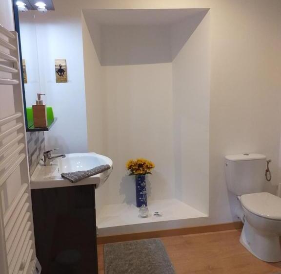 Номер Стандарт, La Petite Houssaye