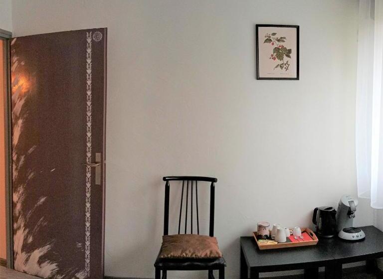 Номер Стандарт Вид на Сад, Chambres Et Table D Hôtes La Combette