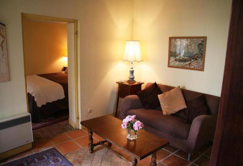 Полулюкс Вид на Сад, Château De Bournand B&b