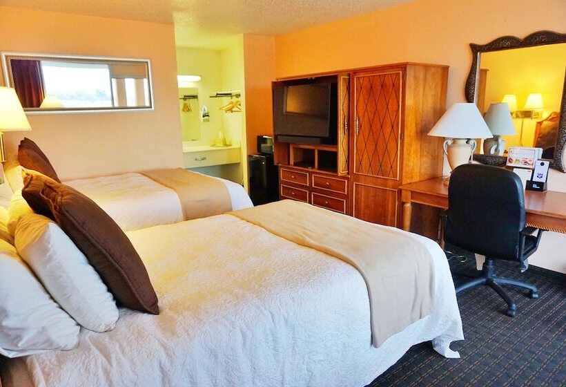 اتاق استاندارد با 2 تخت دوبل, Castle Inn & Suites