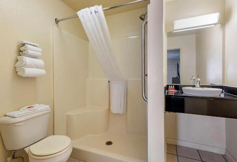 身障者適用キングサイズベッドルーム, Quality Inn & Suites