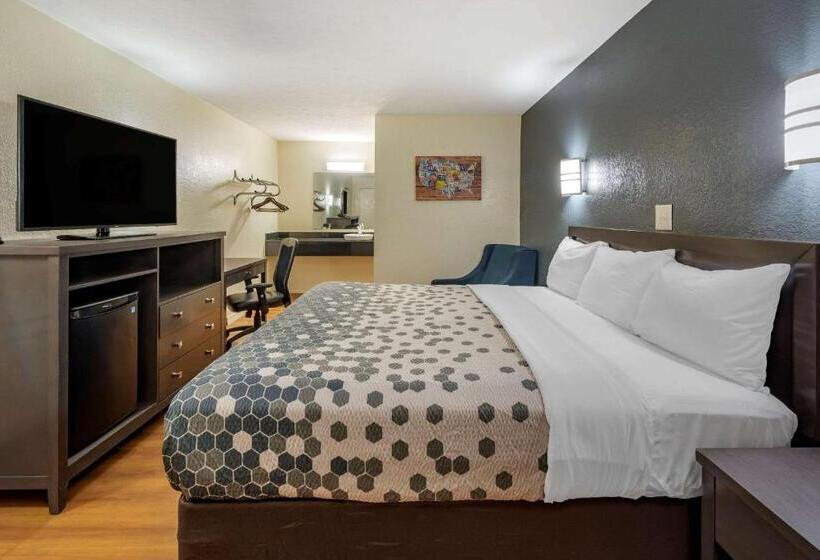 غرفة قياسية سرير كينج لذوى الإحتياجات الخاصة, Quality Inn & Suites