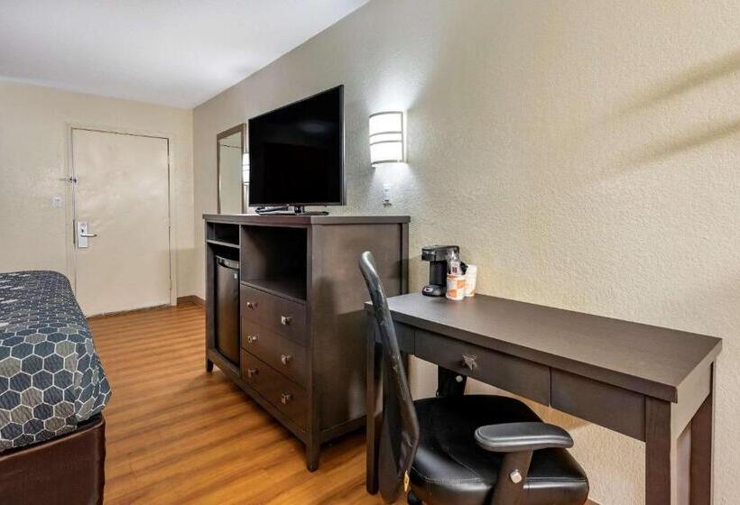 身障者適用キングサイズベッドルーム, Quality Inn & Suites