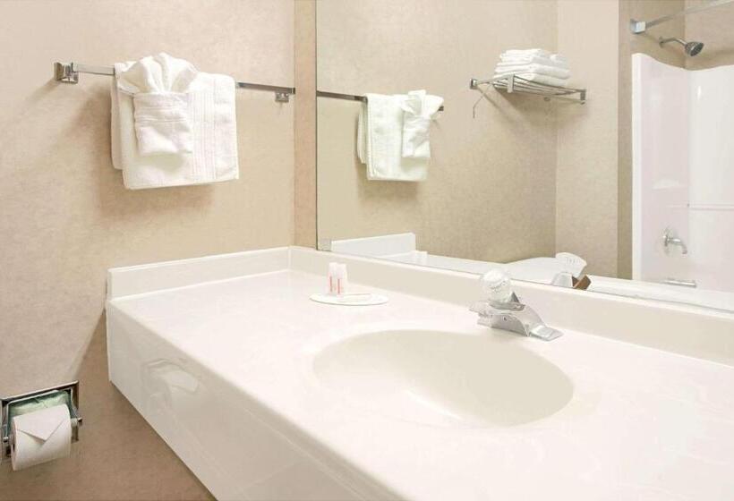 Люкс, Super 8 By Wyndham Bonne Terre