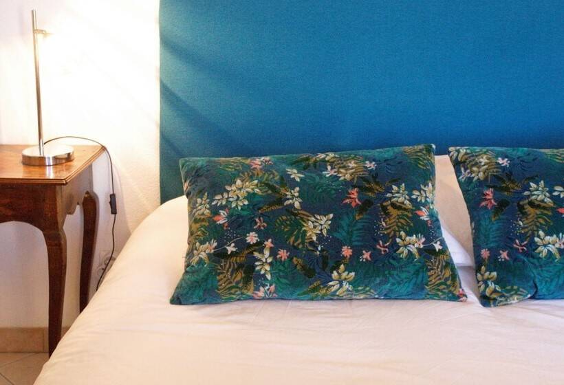 Family Suite, A Muvrella