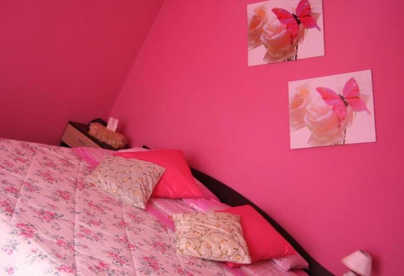 Трехместный Номер Стандарт с Балконом, B&b Mariposa