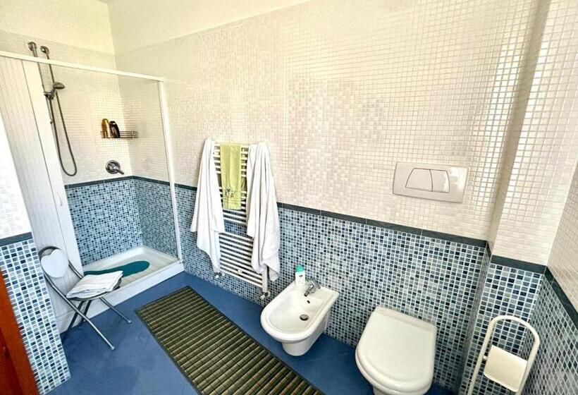 Номер Стандарт с Балконом, B&b Mariposa
