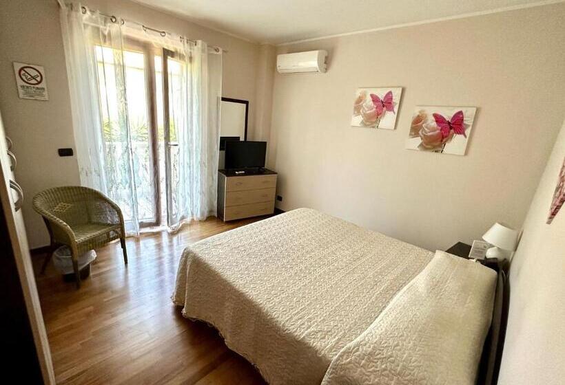 Номер Стандарт с Балконом, B&b Mariposa