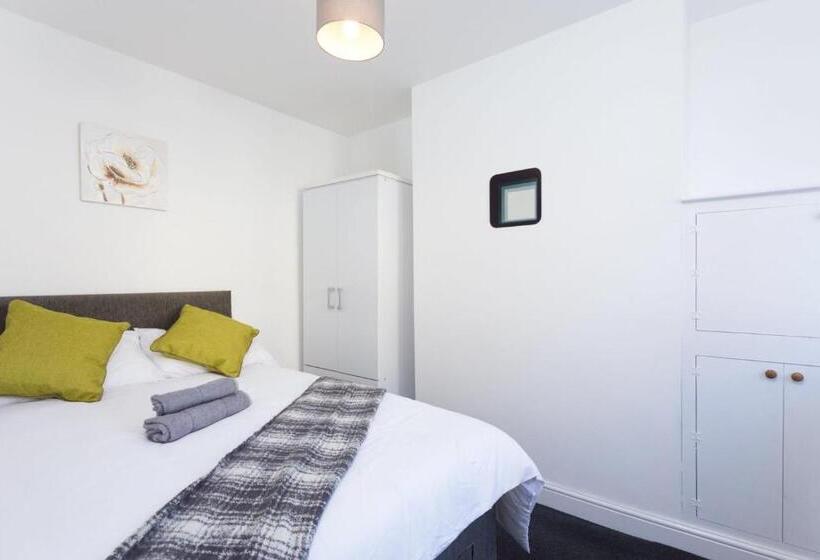 Номер Стандарт Совместная Ванная, Townhouse @ 76 Clare Street Stoke
