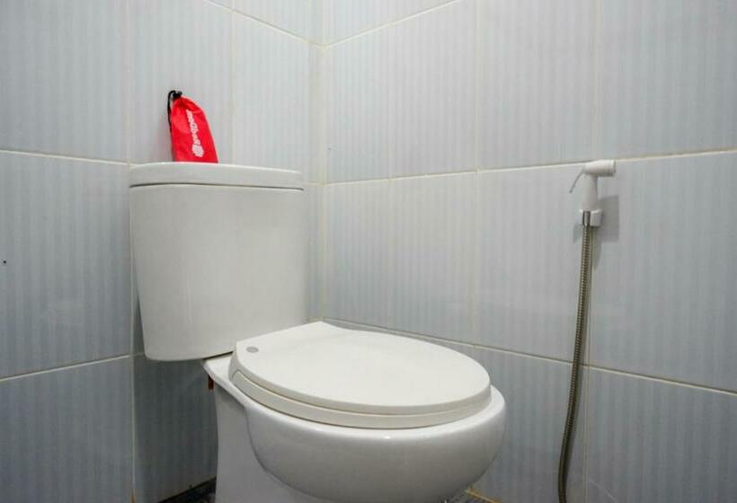 Номер Deluxe, Reddoorz @ Jalan Bali Cilacap