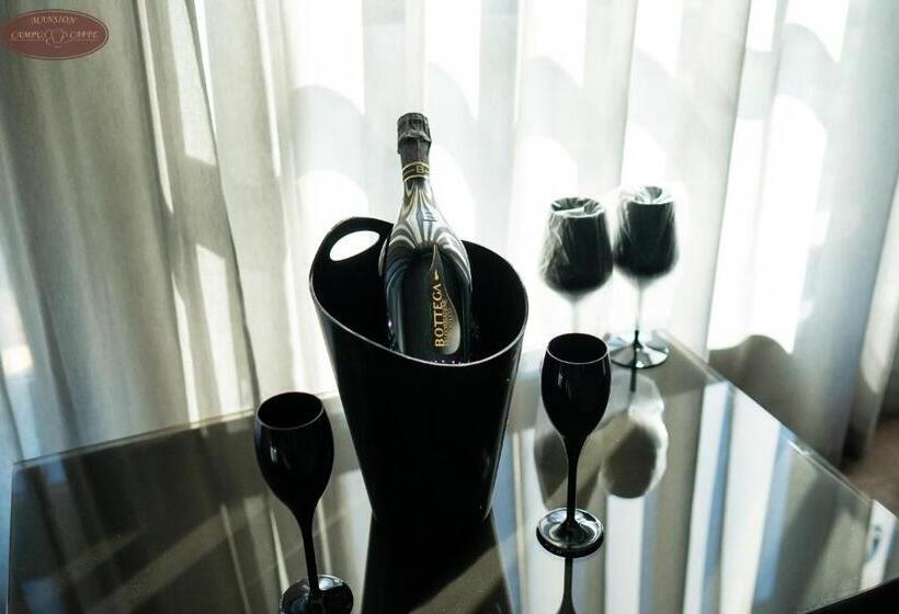 1 Bedroom Penthouse Apartment, Campus Caffe Mansion