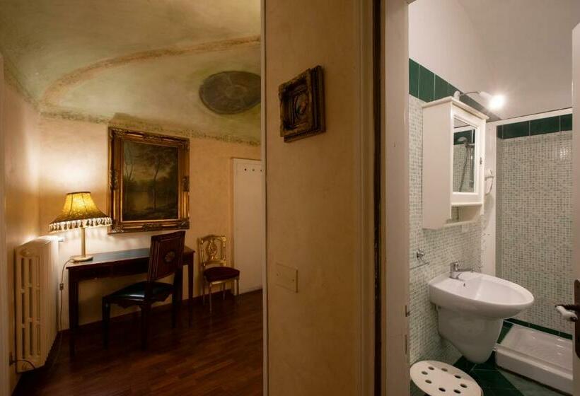 اتاق استاندارد سه نفره, Antica Dimora Isernia