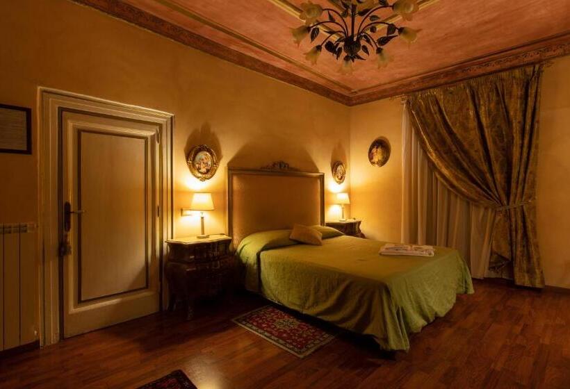 اتاق لوکس چهار تخته, Antica Dimora Isernia