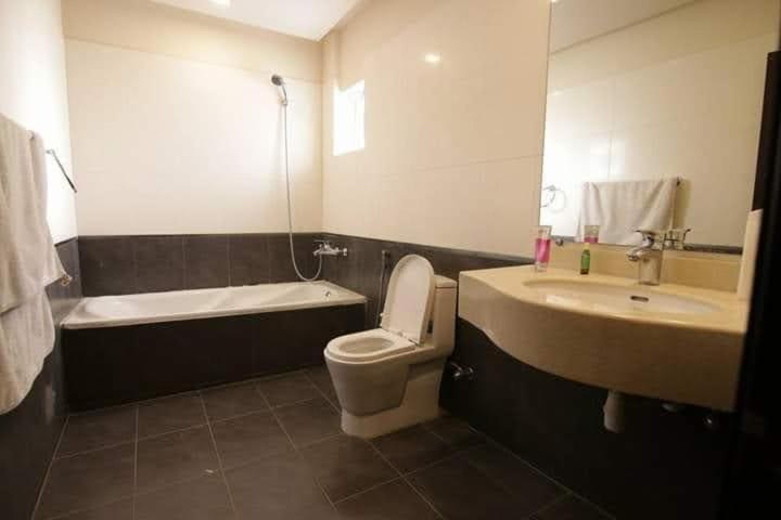 اتاق لوکس, Hira Guest House