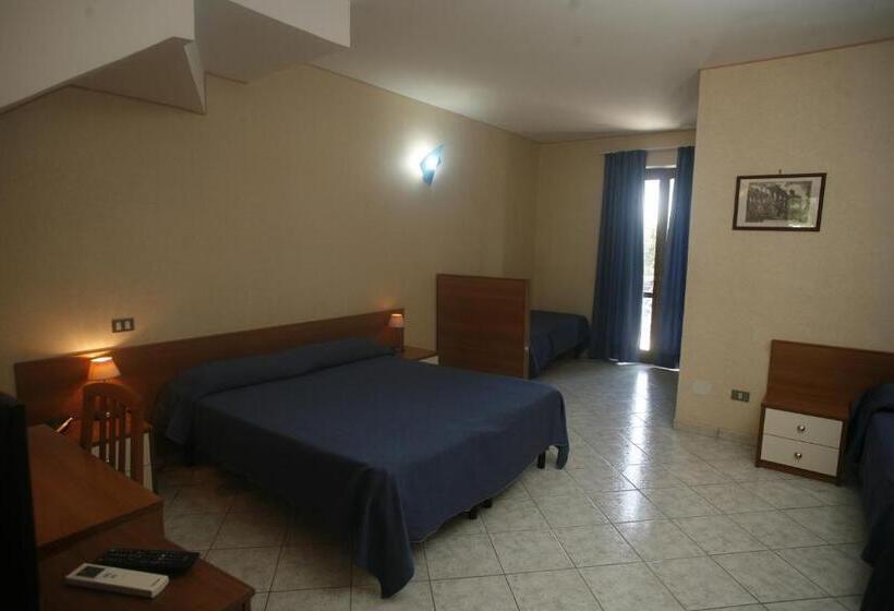 Четырехместный Номер Стандарт, B&b Marina