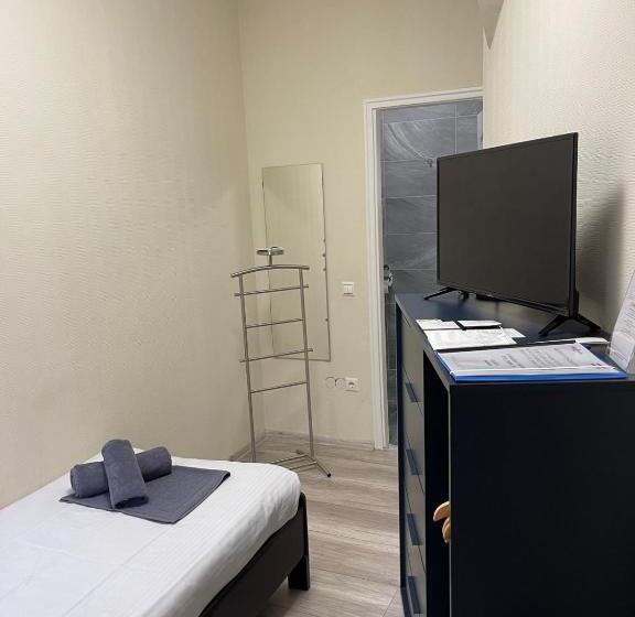 标准单人间, Végvári Hotel Eger