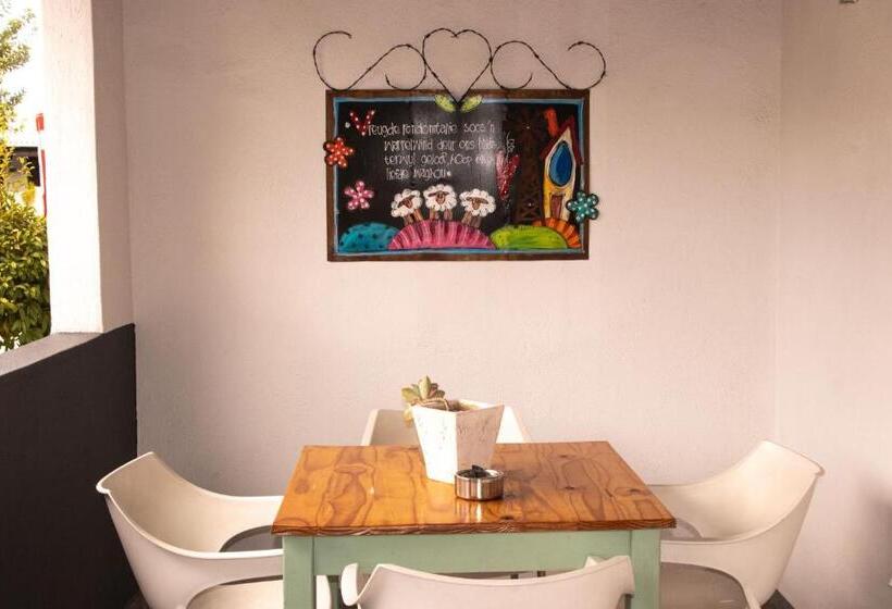 کلبه ییلاقی, Kleinplasie Guesthouse