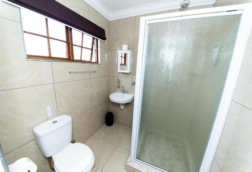 اتاق خانوادگی پایه, Kleinplasie Guesthouse