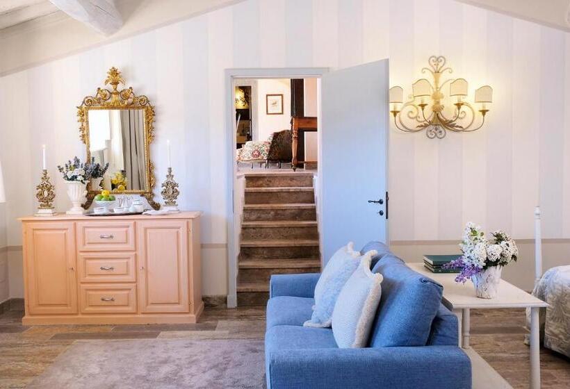 سوییت جونیور, Il Falconiere Relais & Spa