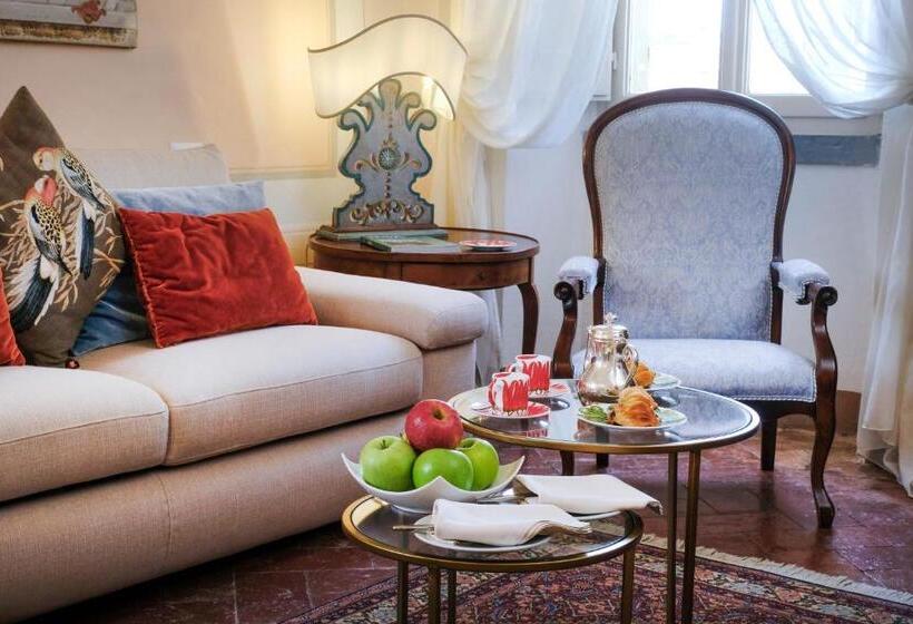 سوییت جونیور, Il Falconiere Relais & Spa
