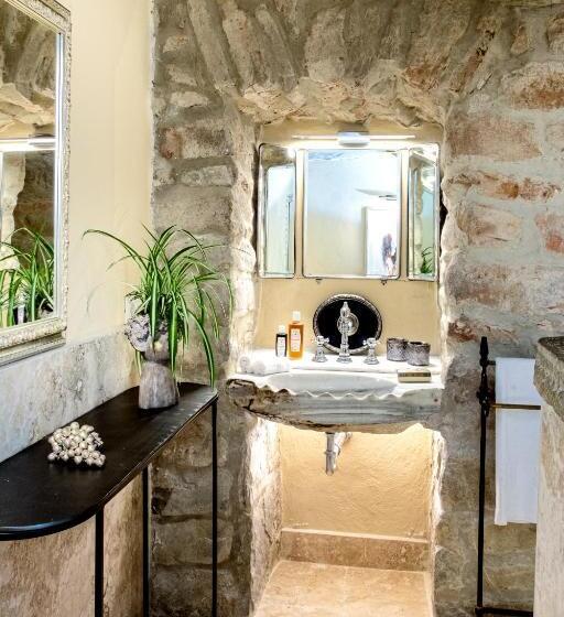 سوییت جونیور, Il Falconiere Relais & Spa