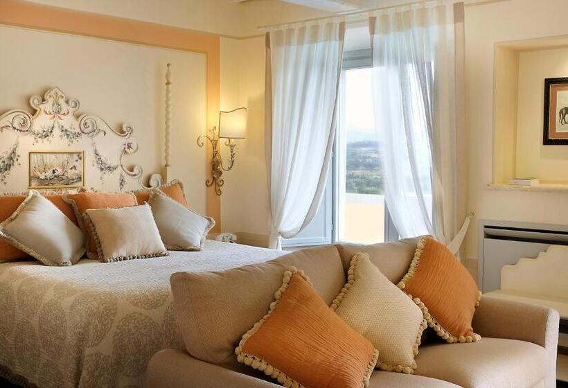 سوییت جونیور, Il Falconiere Relais & Spa