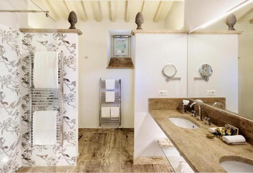 سوییت جونیور, Il Falconiere Relais & Spa