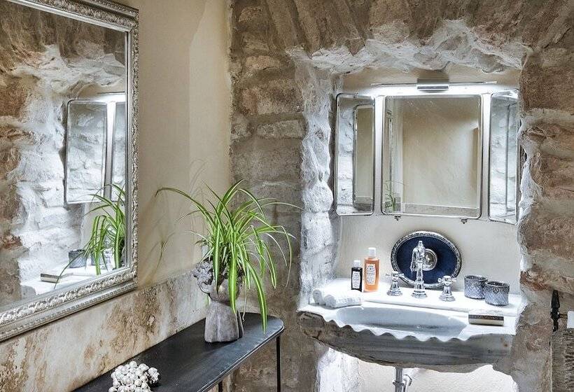 سوییت جونیور, Il Falconiere Relais & Spa