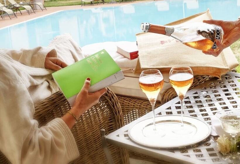 سوییت, Il Falconiere Relais & Spa