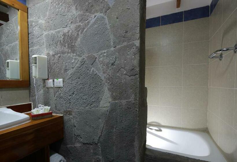 اتاق استاندارد سه نفره, San Agustin Monasterio De La Recoleta